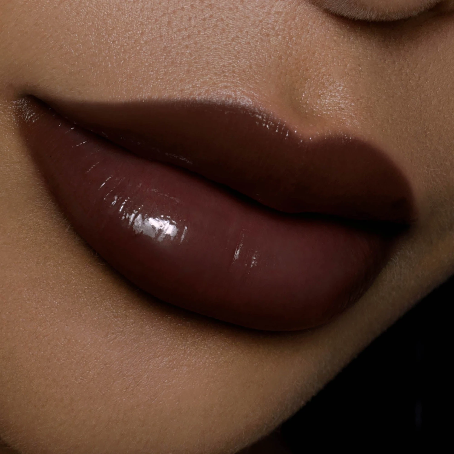 Thorn Bite Peptide Plump Crème Lip Oil: Blood Thorn - Image 3