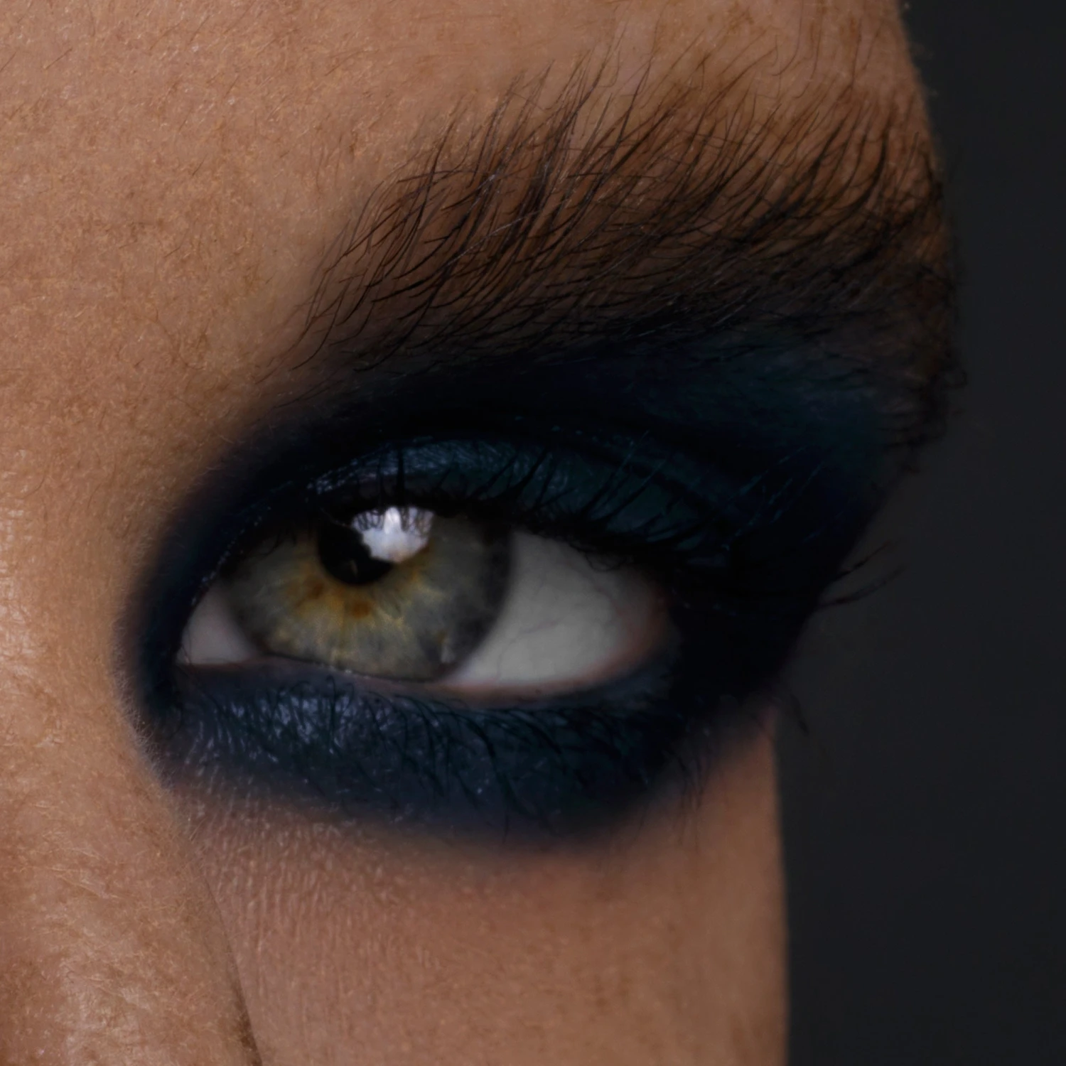 The Black Orb Enigmatic Kohl Eyeliner: Dusk - Image 3